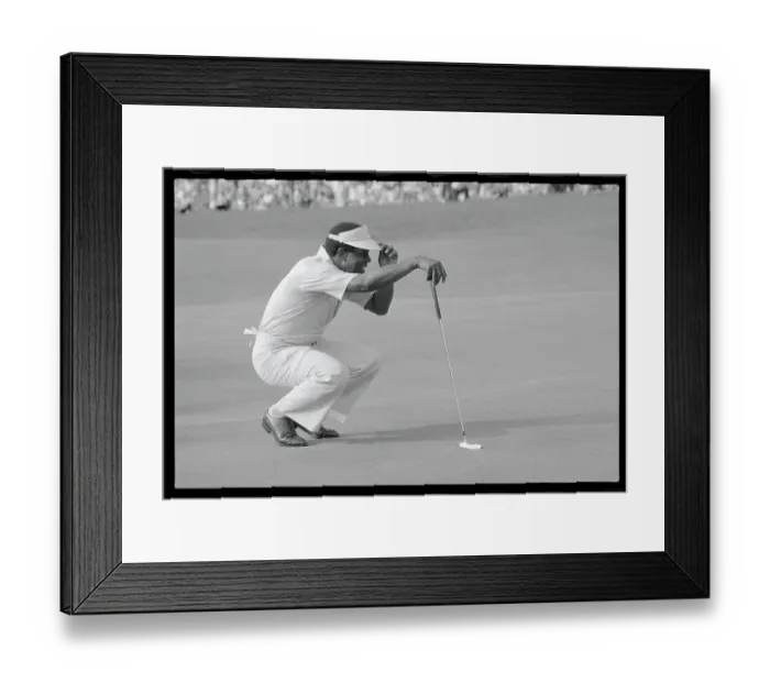 Framed Print : Lee Elder on Golf Course Framed Print : Lee Elder on Golf Course