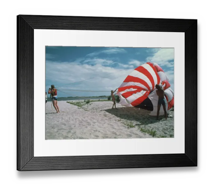 Framed Print : Parasailing Framed Print : Parasailing