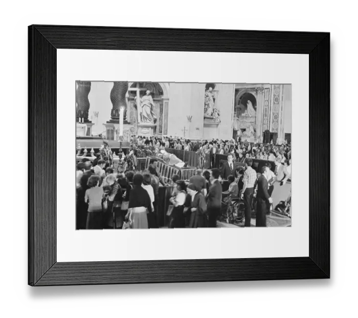 Framed Print : Crowd Viewing Body of Pope Paul VI Framed Print : Crowd Viewing Body of Pope Paul VI