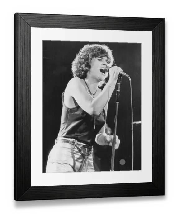 Framed Print : Linda Ronstadt Singing into Microphone Framed Print : Linda Ronstadt Singing into Microphone
