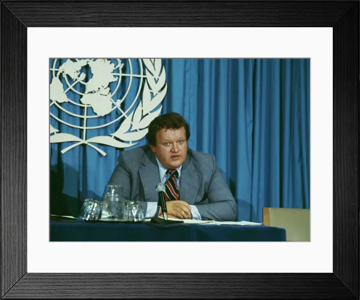 Framed Print : Martti Ahtisaari