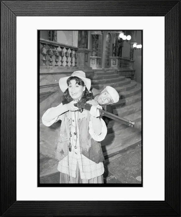 Framed Print : Lucie Arnaz with Dezi Arnaz Framed Print : Lucie Arnaz with Dezi Arnaz
