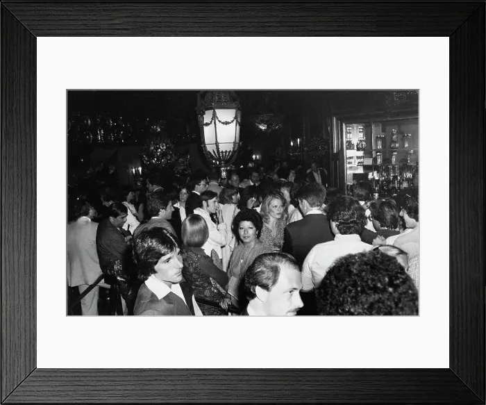 Framed Print : Maxwell's Plum, Manhattan Framed Print : Maxwell's Plum, Manhattan
