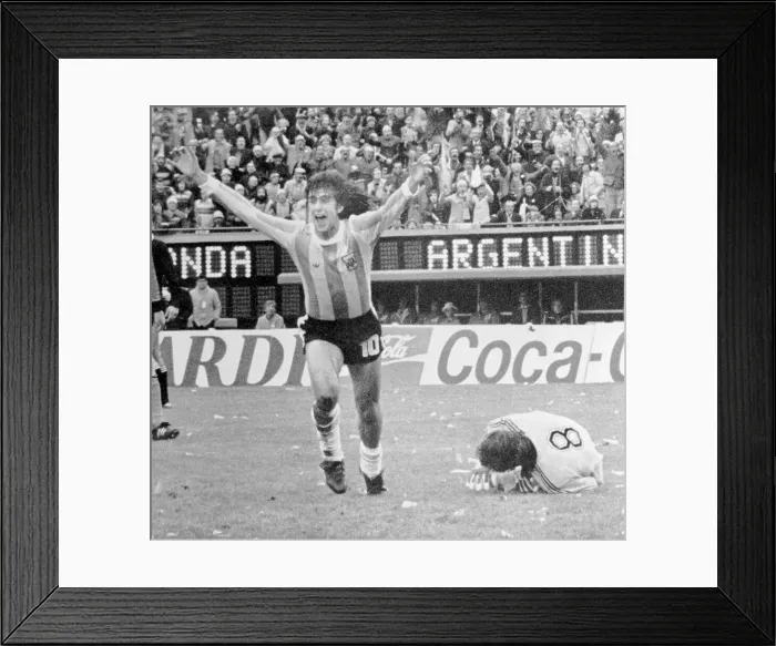 Framed Print : Mario Kempes After Scoring Goal Framed Print : Mario Kempes After Scoring Goal