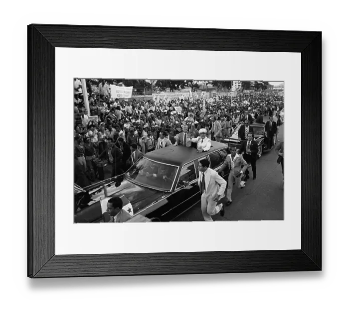 Framed Print : Jimmy Carter and Omar Torrijos Wave from Limo Framed Print : Jimmy Carter and Omar Torrijos Wave from Limo
