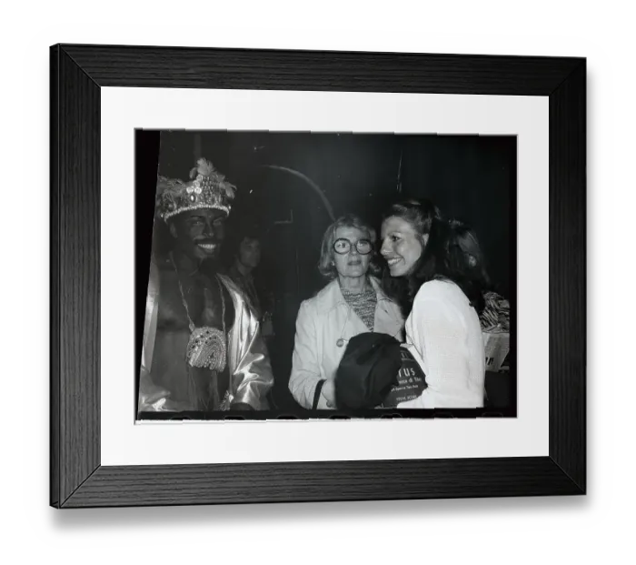 Framed Print : Rita Hayworth with Daughter Princess Yasmin Framed Print : Rita Hayworth with Daughter Princess Yasmin