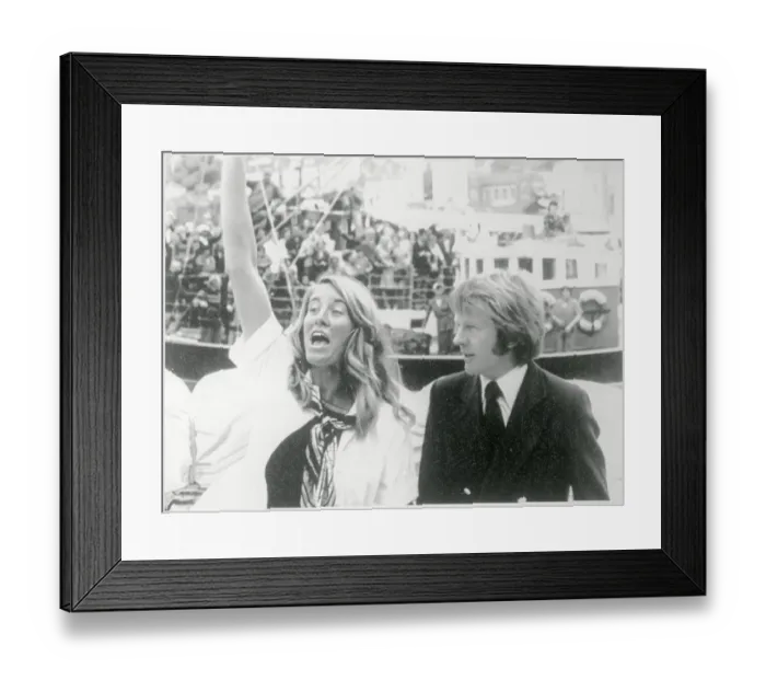 Framed Print : Naomi James Waving with Her Husband Framed Print : Naomi James Waving with Her Husband