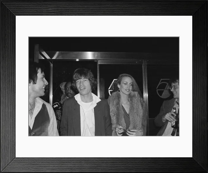 Framed Print : Mick Jagger and Jerry Hall at Studio 54