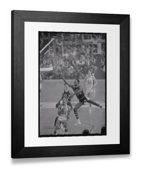 Framed Print : Sidney Moncrief with Basketball in Mid Air Framed Print : Sidney Moncrief with Basketball in Mid Air