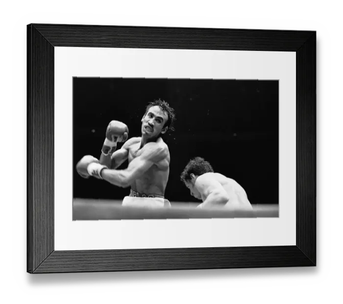 Framed Print : Carlos Zarate and Alberto Davis Boxing Framed Print : Carlos Zarate and Alberto Davis Boxing
