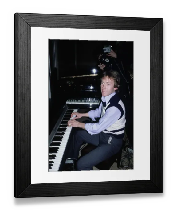 Framed Print : Roddy Llewellyn Framed Print : Roddy Llewellyn