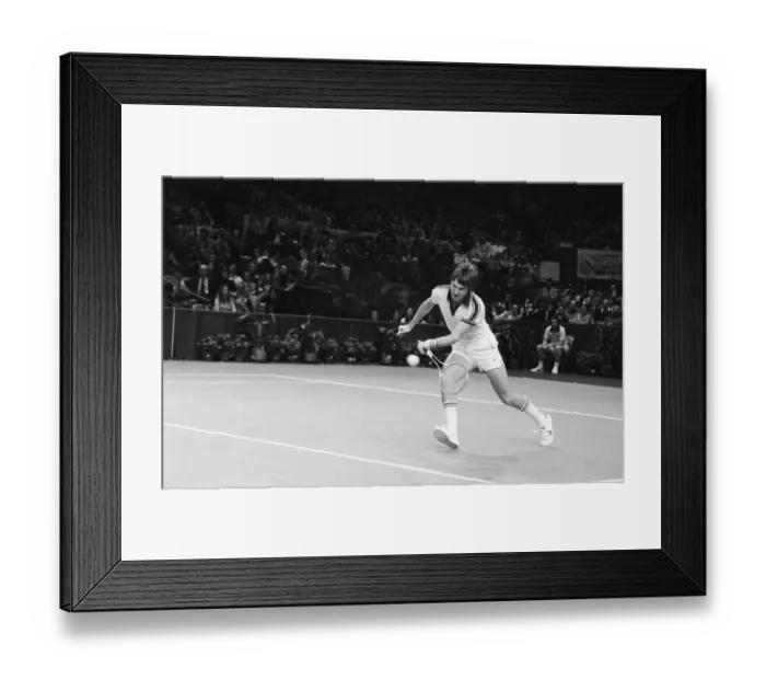 Framed Print : Jimmy Connors Defeats Brian Gottfried Framed Print : Jimmy Connors Defeats Brian Gottfried