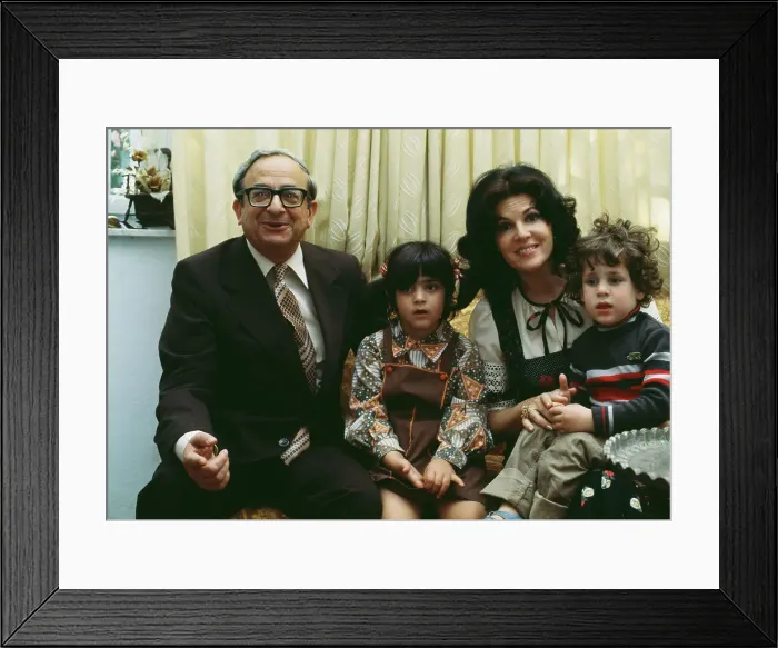 Framed Print : Yitzhak Navon And Family Framed Print : Yitzhak Navon And Family