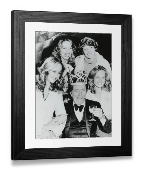 Framed Print : Andy Williams with Miss World Contestants Framed Print : Andy Williams with Miss World Contestants
