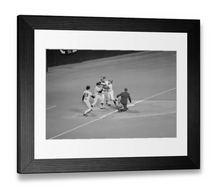 Framed Print : George Brett and Graig Nettles Fighting