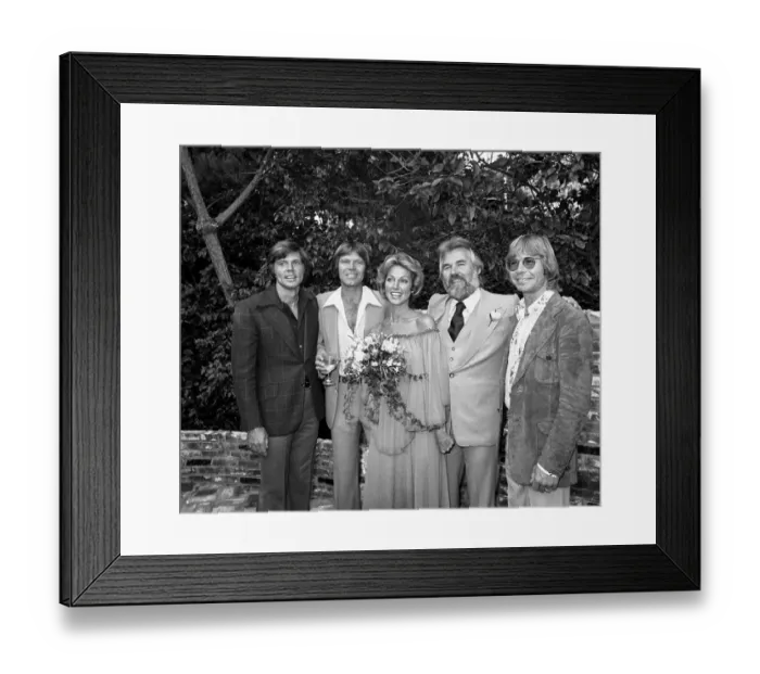 Framed Print : Kenny Rogers and Marianne Gordon Framed Print : Kenny Rogers and Marianne Gordon