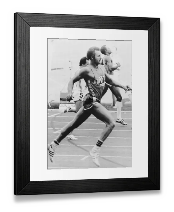 Framed Print : Track Star Alberto Juantorena During Competition Framed Print : Track Star Alberto Juantorena During Competition
