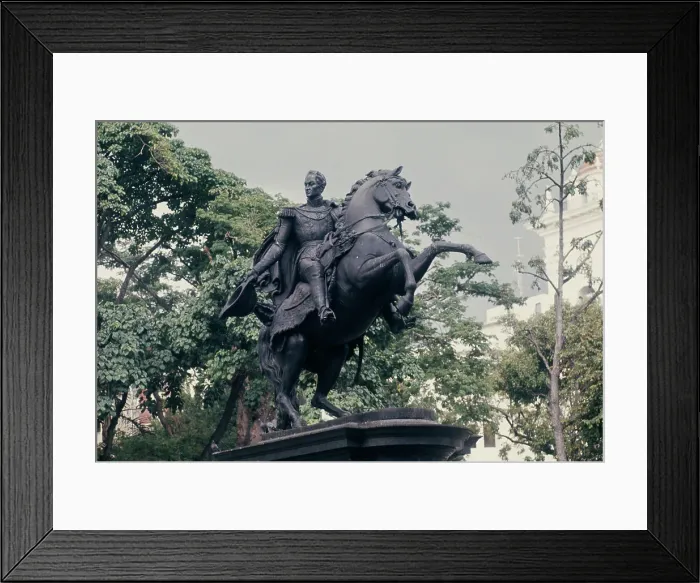 Framed Print : Statue Of Simon Bolivar