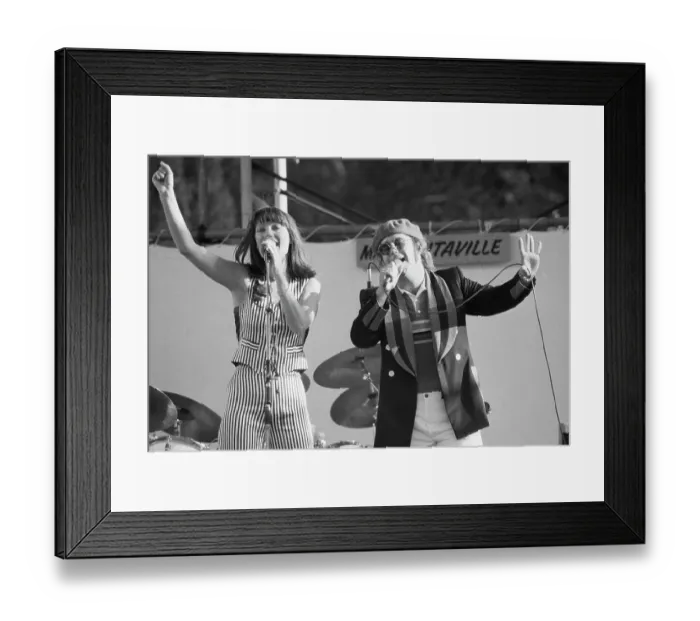 Framed Print : Kiki Dee and Elton John Performing Framed Print : Kiki Dee and Elton John Performing