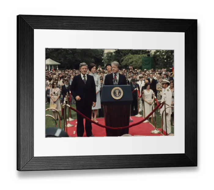 Framed Print : Jimmy Carter And Helmut Schmidt Framed Print : Jimmy Carter And Helmut Schmidt