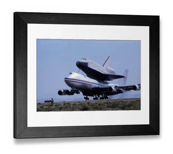 Framed Print : Space Shuttle Landing Framed Print : Space Shuttle Landing