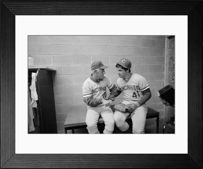 Framed Print : Sparky Anderson Sitting and Talking with Tom Seaver Framed Print : Sparky Anderson Sitting and Talking with Tom Seaver