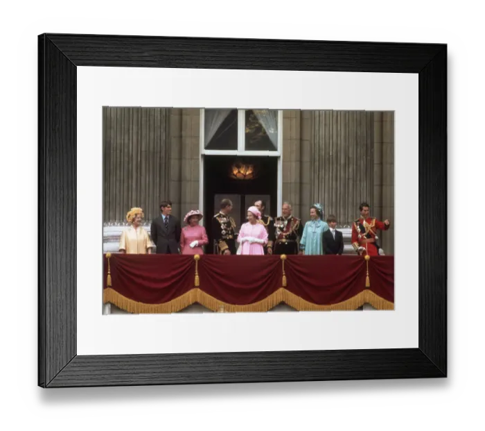 Framed Print : Royal Family At Buckingham Palace Framed Print : Royal Family At Buckingham Palace