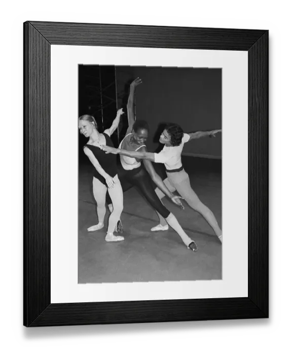 Framed Print : Judith Jamison with Maria Llorente and Lazaro Carreno Framed Print : Judith Jamison with Maria Llorente and Lazaro Carreno