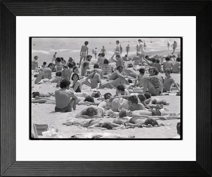 Framed Print : College Students Vacation in Florida Sun Framed Print : College Students Vacation in Florida Sun