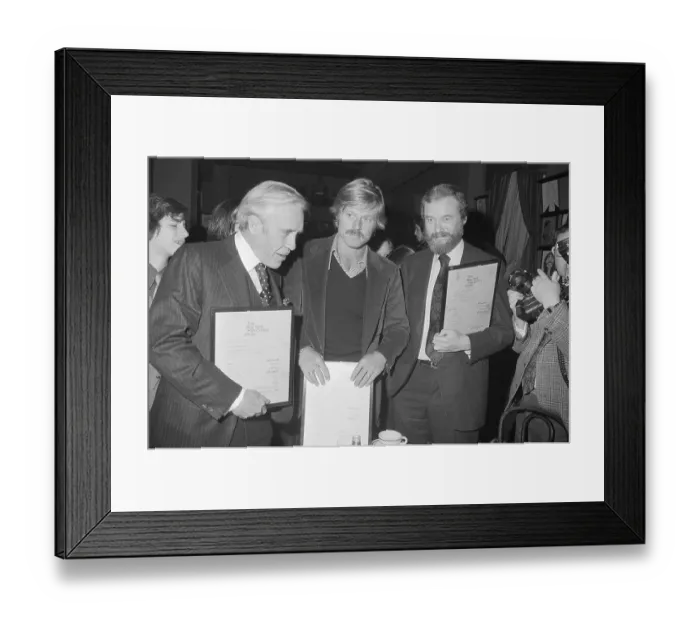Framed Print : Celebrities at NY Film Critics Circle Awards Dinner Framed Print : Celebrities at NY Film Critics Circle Awards Dinner