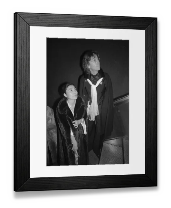 Framed Print : John Lennon and Yoko Ono Framed Print : John Lennon and Yoko Ono