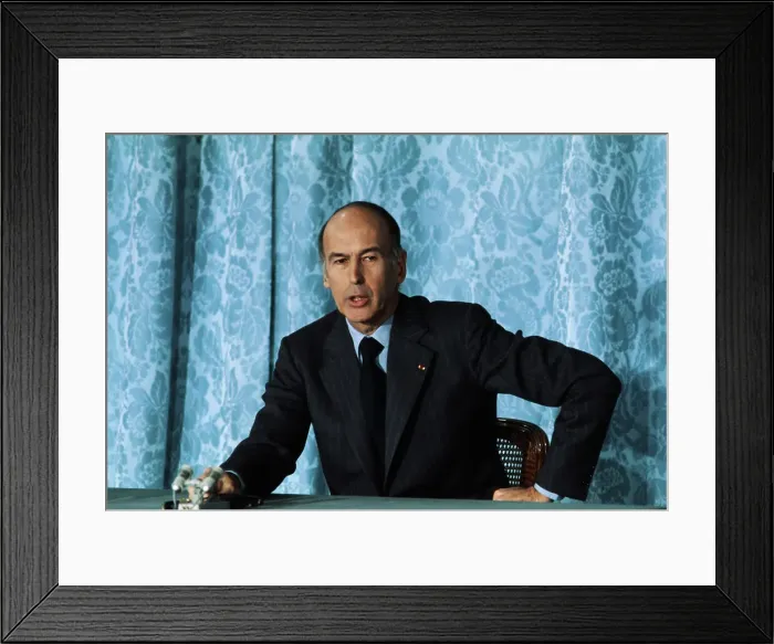 Framed Print : Valery Giscard d'Estaing Speaking at Press Conference Framed Print : Valery Giscard d'Estaing Speaking at Press Conference
