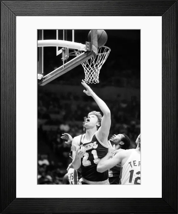 Framed Print : Johnny Neumann