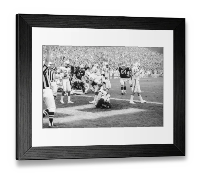 Framed Print : Raiders V. Patriots Framed Print : Raiders V. Patriots