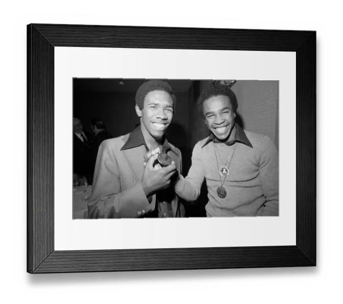 Framed Print : Leonard And Davis Show Off Gold Medals Framed Print : Leonard And Davis Show Off Gold Medals