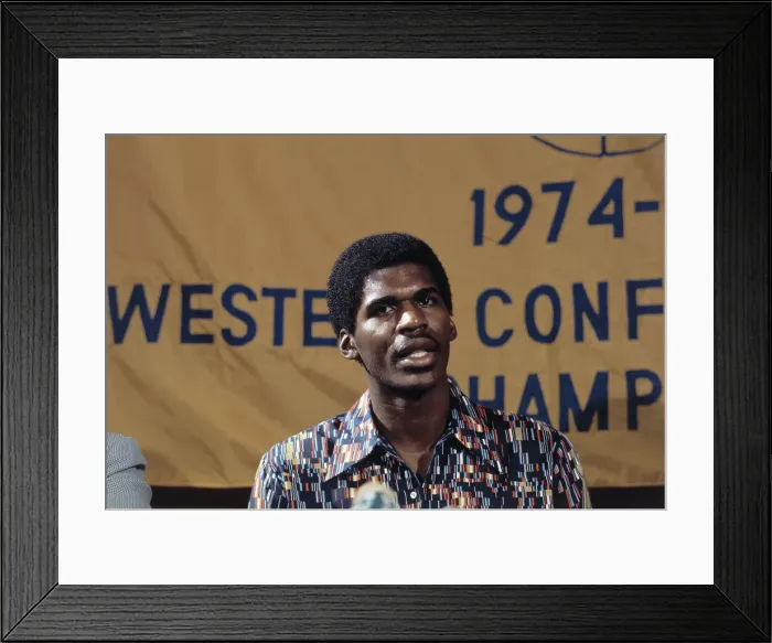 Framed Print : Portrait of Robert Parish Framed Print : Portrait of Robert Parish