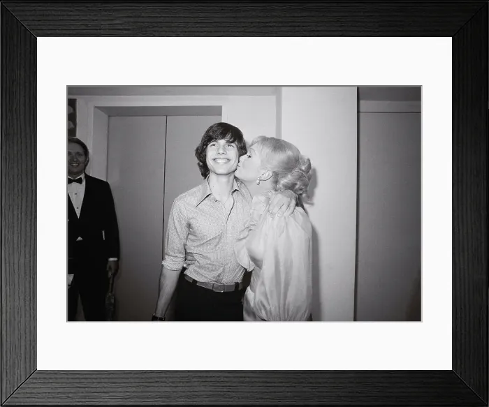 Framed Print : Debbie Reynolds Kissing Todd Fisher
