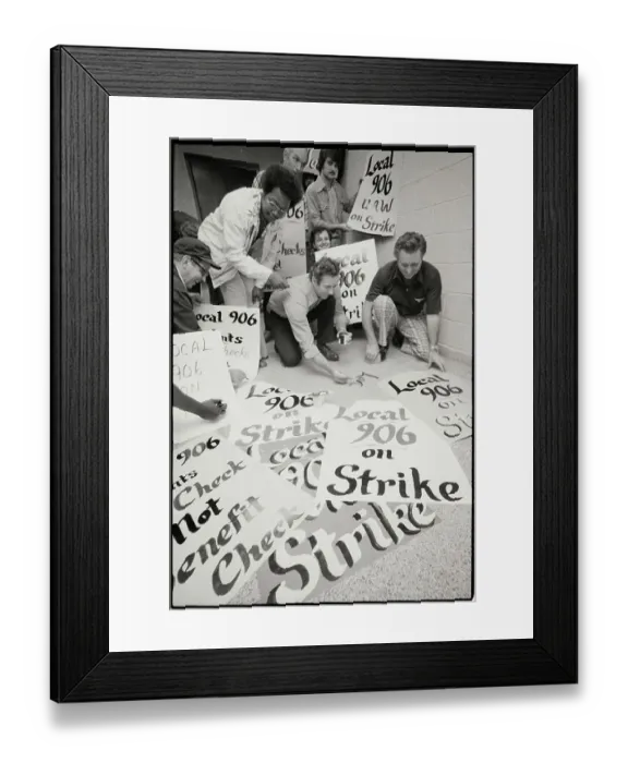 Framed Print : Members Of Uaw Prepare Picket Signs