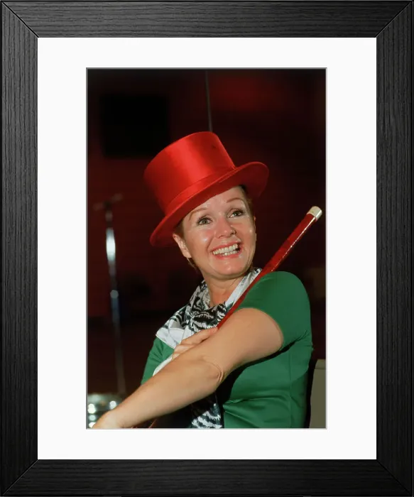 Framed Print : Debbie Reynolds Wearing Top Hat