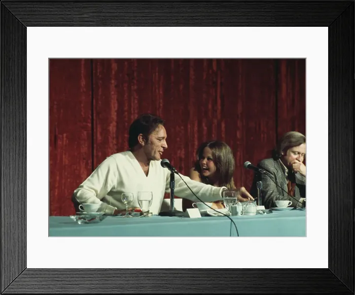 Framed Print : Richard Burton And Linda Blair Framed Print : Richard Burton And Linda Blair