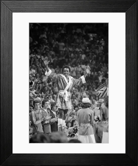 Framed Print : Boxer Sugar Ray Leonard Celebrating Gold Medal Framed Print : Boxer Sugar Ray Leonard Celebrating Gold Medal