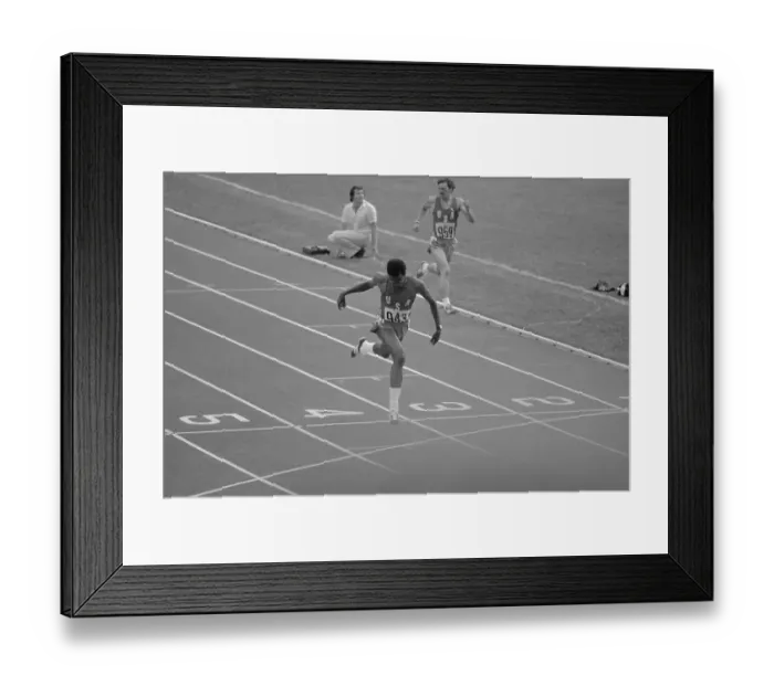Framed Print : Edwin Moses Crossing Finish Line Framed Print : Edwin Moses Crossing Finish Line