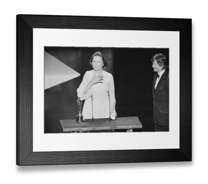 Framed Print : Louise Fletcher Giving Her Academy Award Acceptance Speech Framed Print : Louise Fletcher Giving Her Academy Award Acceptance Speech