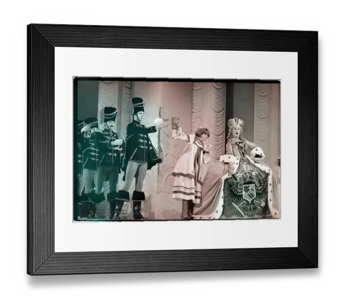 Framed Print : Carol Burnett and Beverly Sills in Sketch
