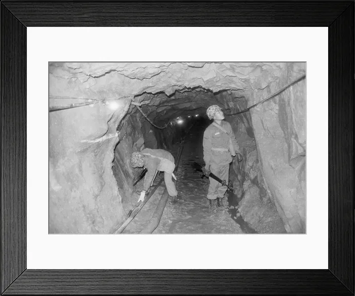Framed Print : South Korean Soldiers Patrol Tunnel Framed Print : South Korean Soldiers Patrol Tunnel