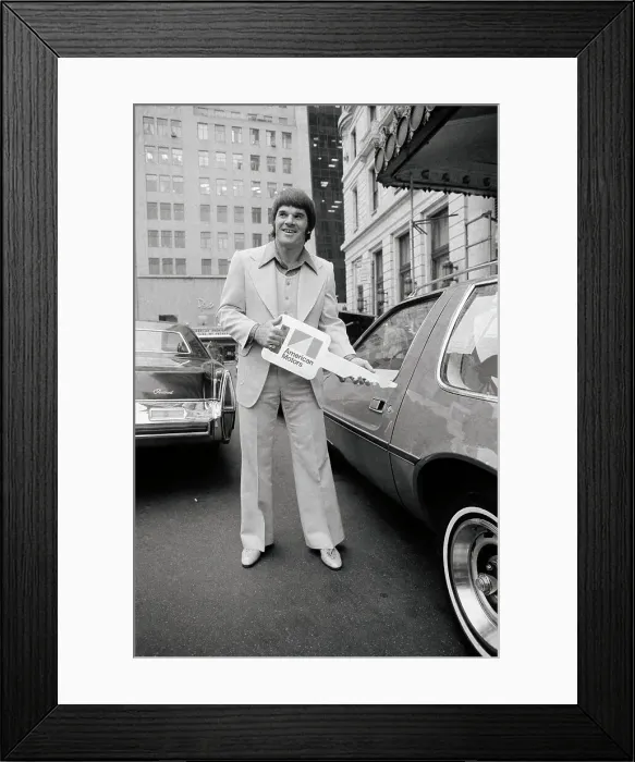 Framed Print : Pete Rose. Cincinnati Reds 3rd baseman Pete Rose takes a happy look