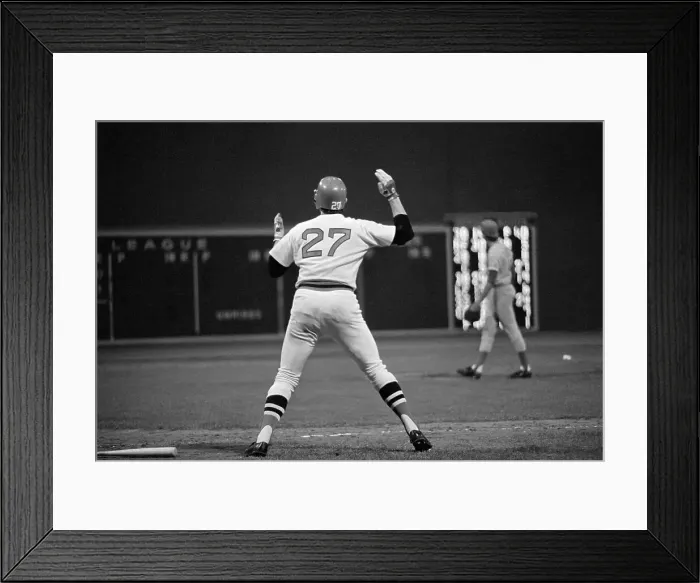 Framed Print : Carlton Fisk Gesturing at Flying Ball Framed Print : Carlton Fisk Gesturing at Flying Ball