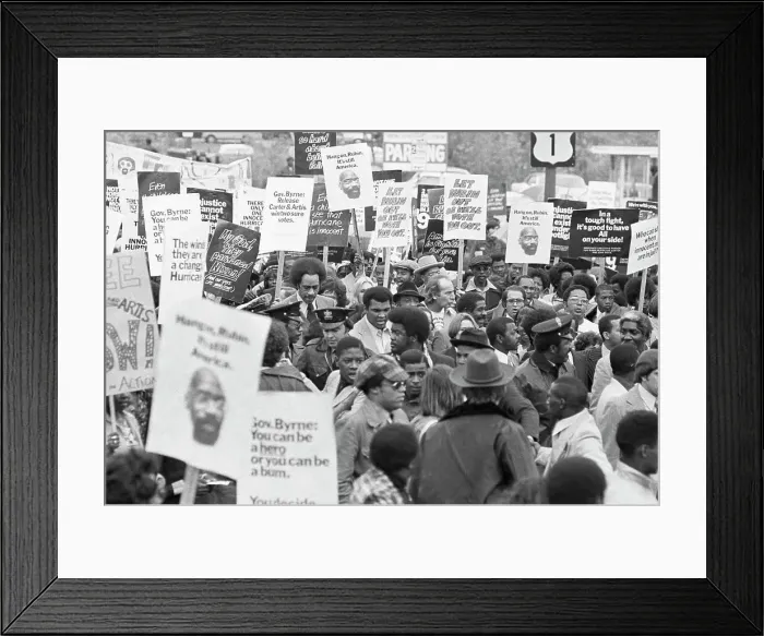 Framed Print : Muhammad Ali in Center of Large Crowd of Protesters Framed Print : Muhammad Ali in Center of Large Crowd of Protesters
