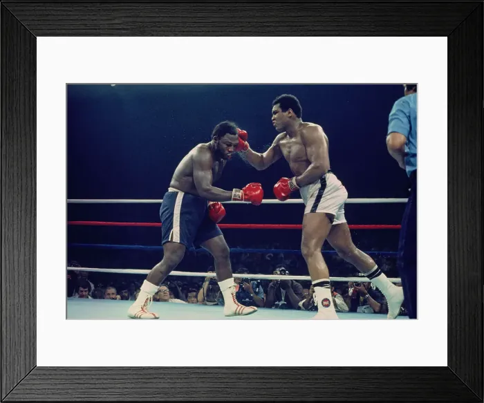 Framed Print : Muhammad Ali Vs Joe Frazier Framed Print : Muhammad Ali Vs Joe Frazier