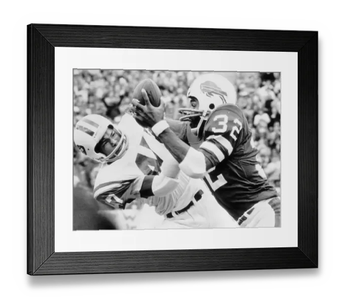 Framed Print : O.J. Simpson Catching the Football Framed Print : O.J. Simpson Catching the Football